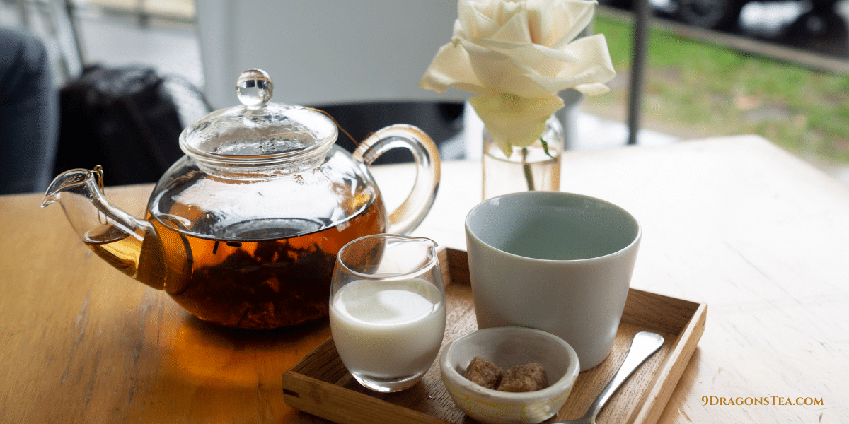 Black tea Western style with milk and sugar